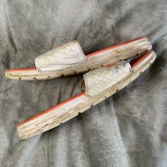 Nike Slides - Picture 2 of 7